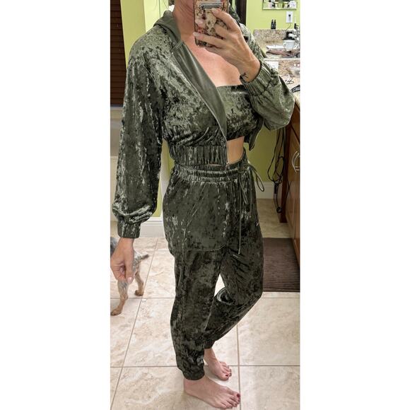Boutique 3 piece set med green crush velour jogger tube top zip jacket $79 NWOT - Picture 2 of 5
